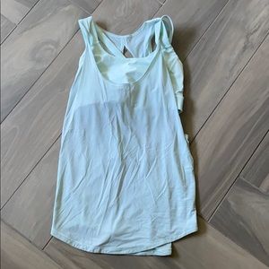 Lululemon workout top